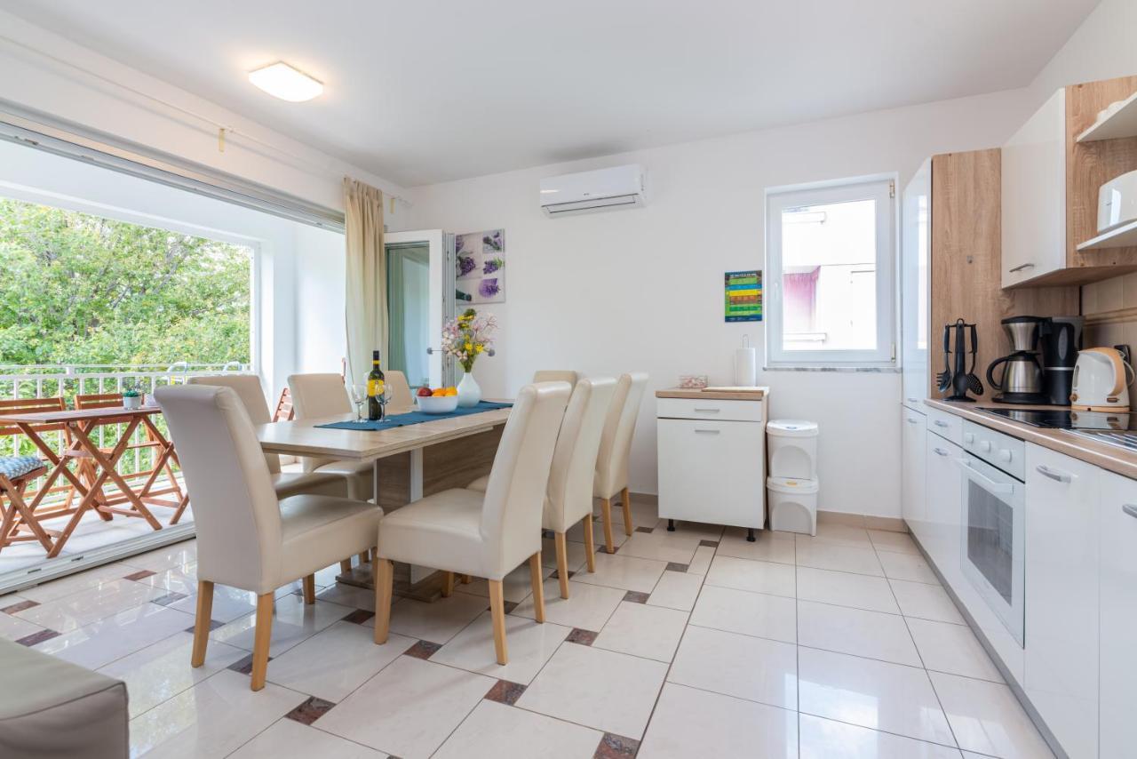 Apartment Lovorka 5 Башка Экстерьер фото