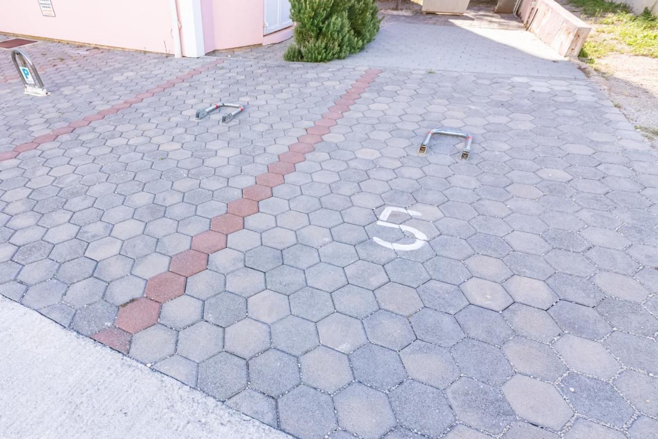 Apartment Lovorka 5 Башка Экстерьер фото
