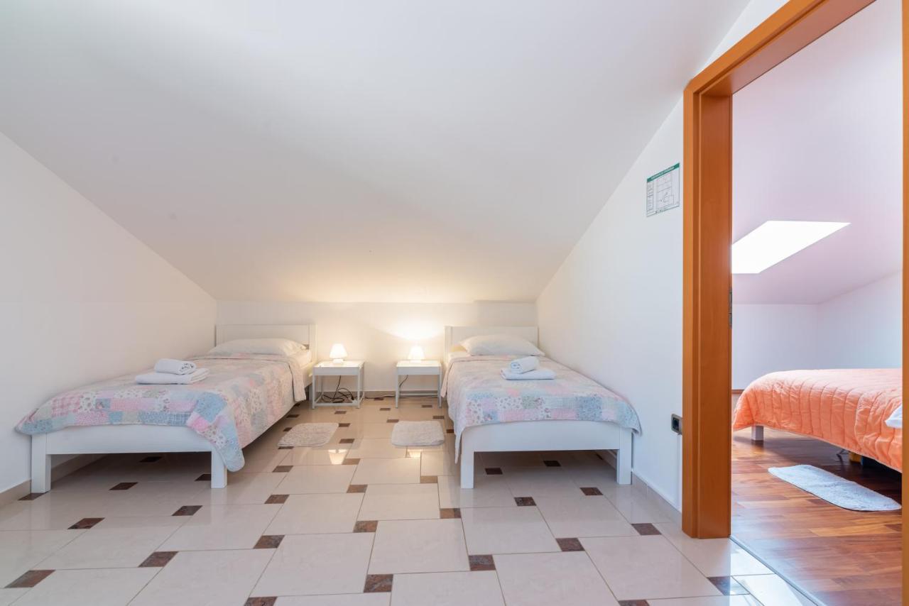 Apartment Lovorka 5 Башка Экстерьер фото